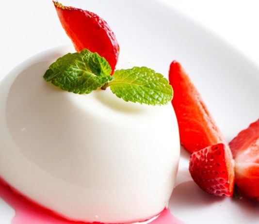 Panna Cotta darfst du auch in der Schwangerschaft essen.