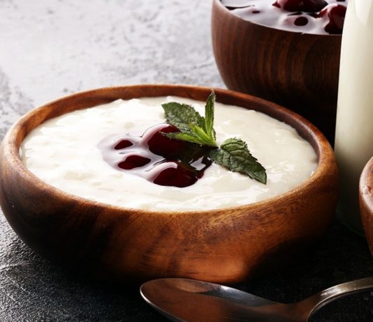 Milchreis fürs Baby ohne Zucker eignet sich ab dem Beikost-Alter als Hauptmahlzeit oder als Snack.