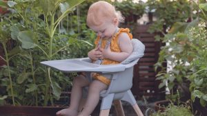 Für den Urlaub Zuhause mit Baby ist der Stokke® Clikk™ das ideale Tool.