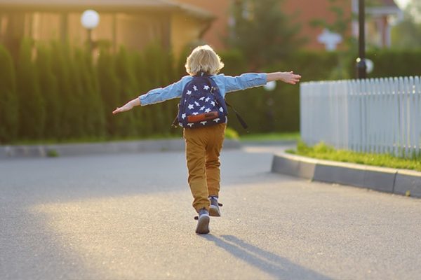 Du darfst deine Flügel ausbreiten – auch wenn der Anblick deine Eltern wehmütig stimmt.