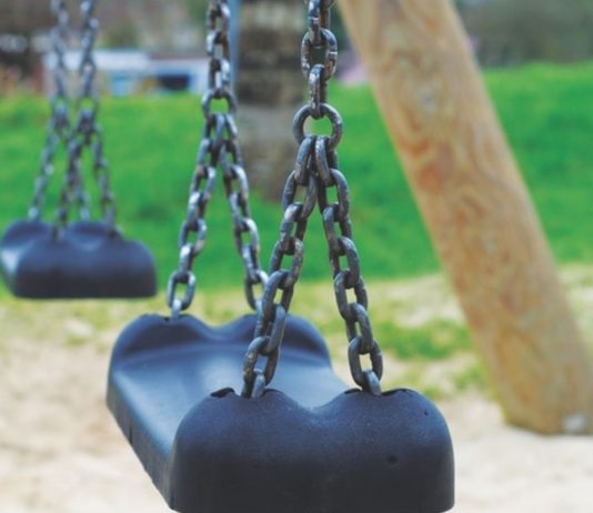 Auf einen Spielplatz in Augsburg ereignete sich ein furchtbares Unglück