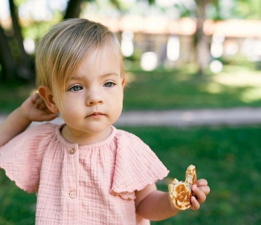 Für dein Baby sollten die Pfannkuchen ohne Zucker zubereitet werden.