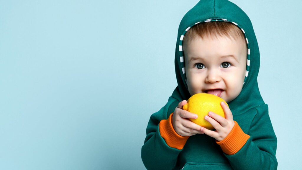 Ab wann dürfen Babys Zitrone essen? Tipps & Hinweise