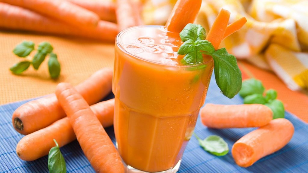 Karottensaft fürs Baby – ab wann? Tipps & Rezepte