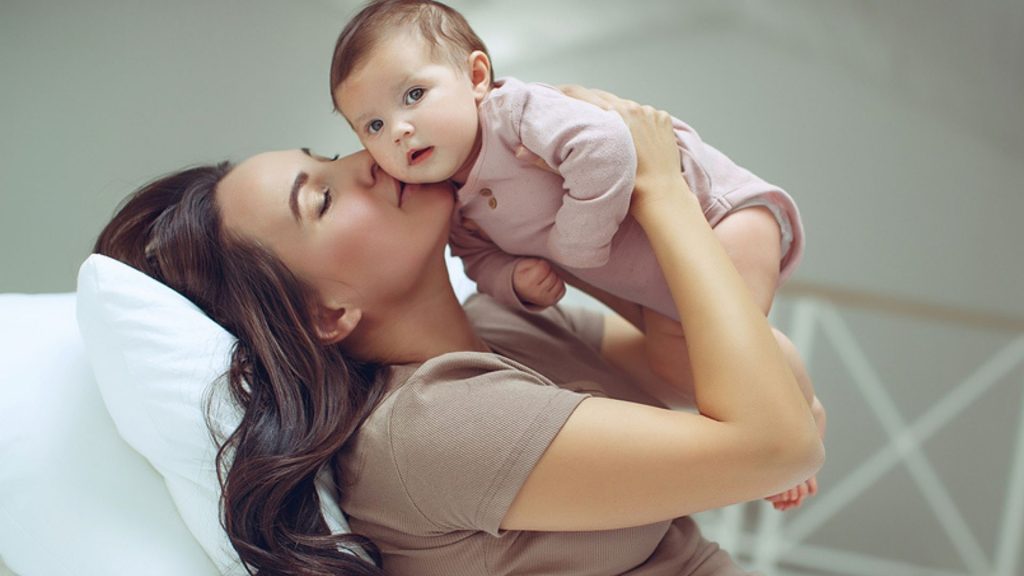 Darum fahren wir so auf Babys Duft ab (egal wie es wirklich riecht) !