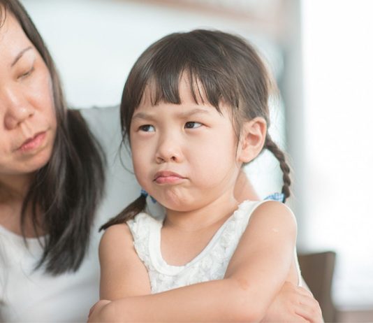 In China ist ein Gesetz in Planung, das Eltern für das Fehlverhalten der Kinder bestrafen soll.