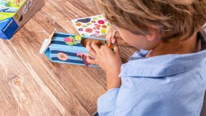 In den EcoCreate Bastelsets von Ravensburger sind alle notwendigen Utensilien enthalten, um direkt loszulegen.