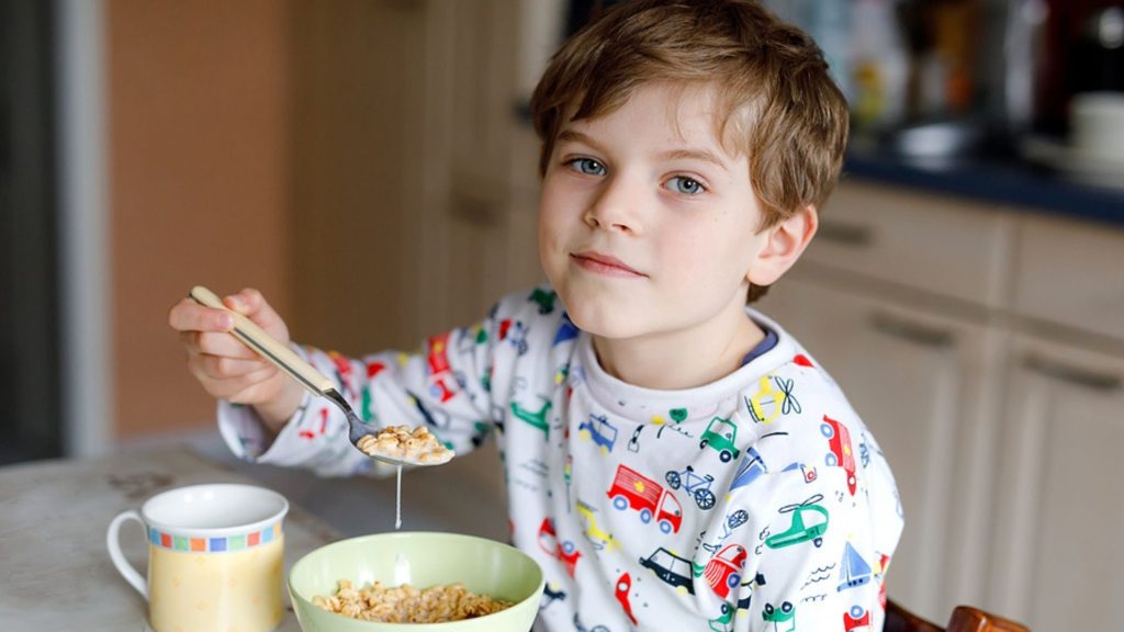 So viel Zeit verbringen Eltern damit, dass die Kinder morgens fertig werden