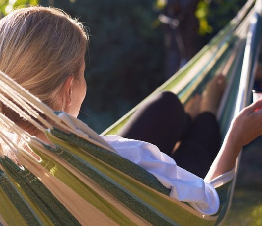 Altersvorsorge für Frauen: Holt euch Unterstützung vom Staat!