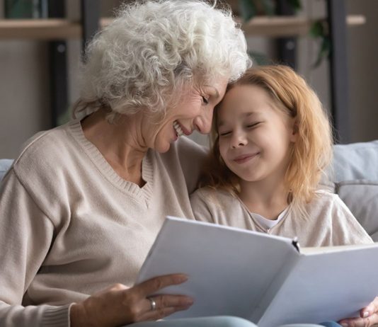 Für Kinder ist das Verhältnis zur Oma oft etwas Besonderes.