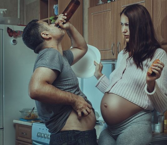 Manche Dinge kommen gar nicht gut, wenn man mit einer schwangeren Frau zusammenlebt. Foto: