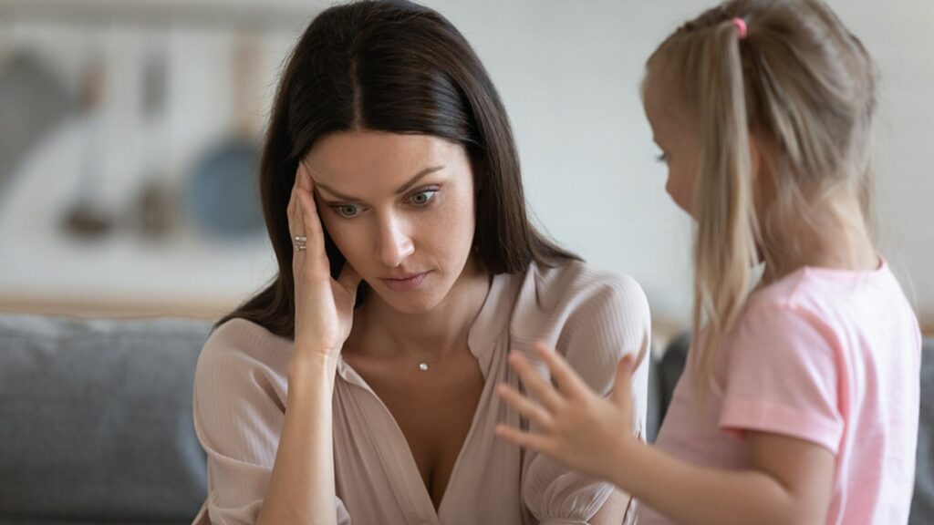 „Hilfe, wie stoppe ich mein gesprächiges Kind ohne gemein zu sein?”