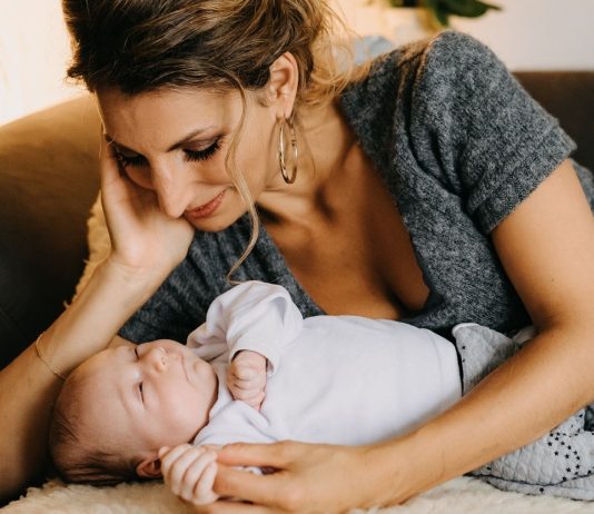 Mama Serafina und ihr kleiner Sohn.