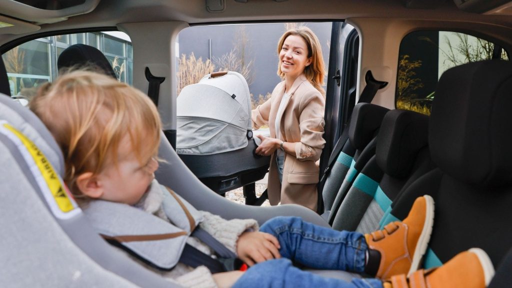 Autoreisen mit Kindern: So fahren die Kleinsten sicher mit