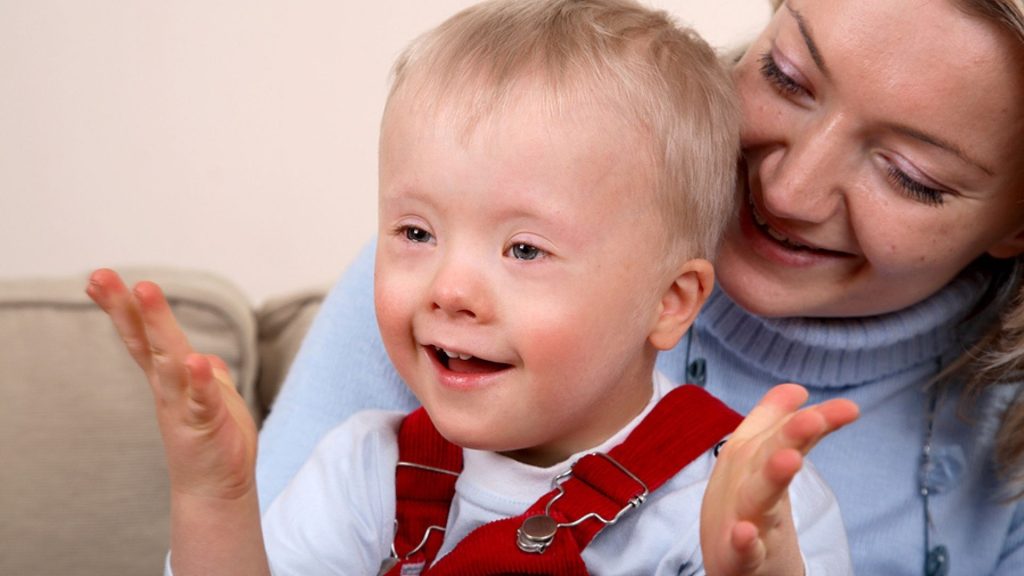 Adoption von Baby mit Behinderung: Es ist weder ‚mutig‘ noch ‚heldenhaft‘