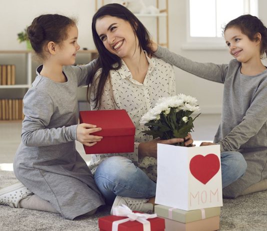 „Da ich euch geboren habe, bekomme ich an eurem Geburtstag die größten Geschenke!”