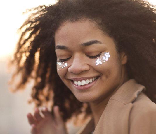 Mit Glitter, Glanz und Gloria: Mamas haben es verdient, jeden einzelnen Tag gefeiert zu werden!