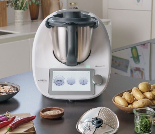 Mit dem Thermomix kannst du den Babybrei auf Vorrat kochen.