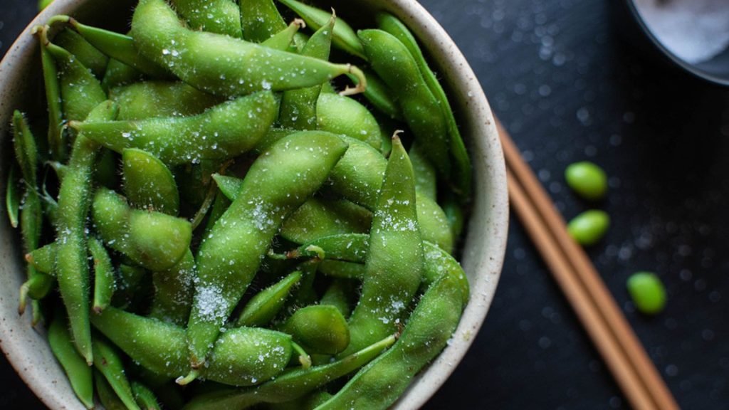 Darf ich Edamame in der Schwangerschaft essen?