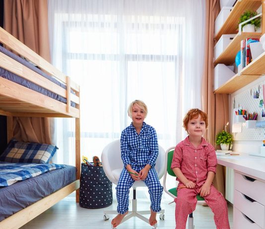 Wie gefährlich ist ein Hochbett im Kinderzimmer?