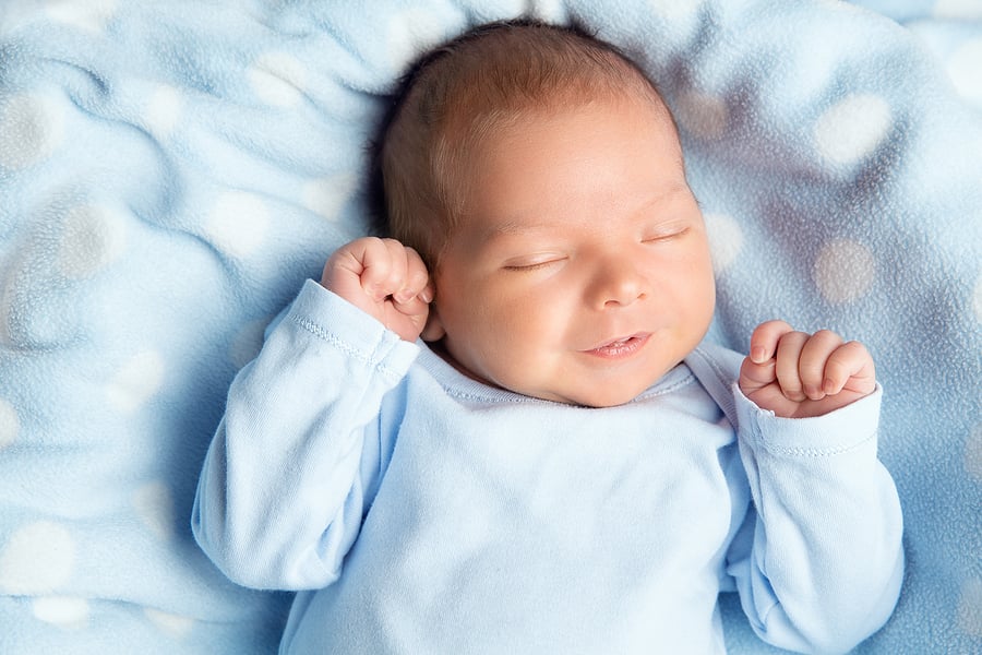 Dürfen Eltern kurz einkaufen gehen, während das Baby zuhause schläft?