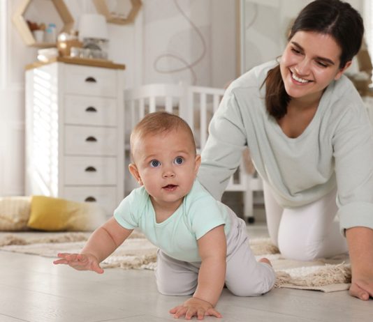 Viele Mamas fragen sich: Ab wann können Babys eigentlich „richtig“ sehen?