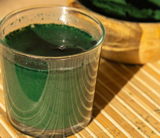 Durch die Einnahme von Chlorella in der Schwangerschaft soll die Schadstoffbelastung bei der werdenden Mama reduziert werden.