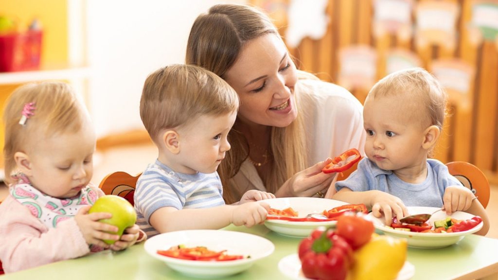 Ständig neue Bezugspersonen in der Kita: Wie schlimm ist das für Kinder?