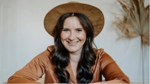 Weiß mit welchen Anforderungen berufstätige Mamas im Alltag zu kämpfen haben: Mama-Coach Sonja Sidoroff. Foto: Sonja Sidoroff