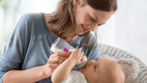 Die HiPP BIO COMBIOTIK® Babymilch sorgt für zufriedene Babybäuchlein.