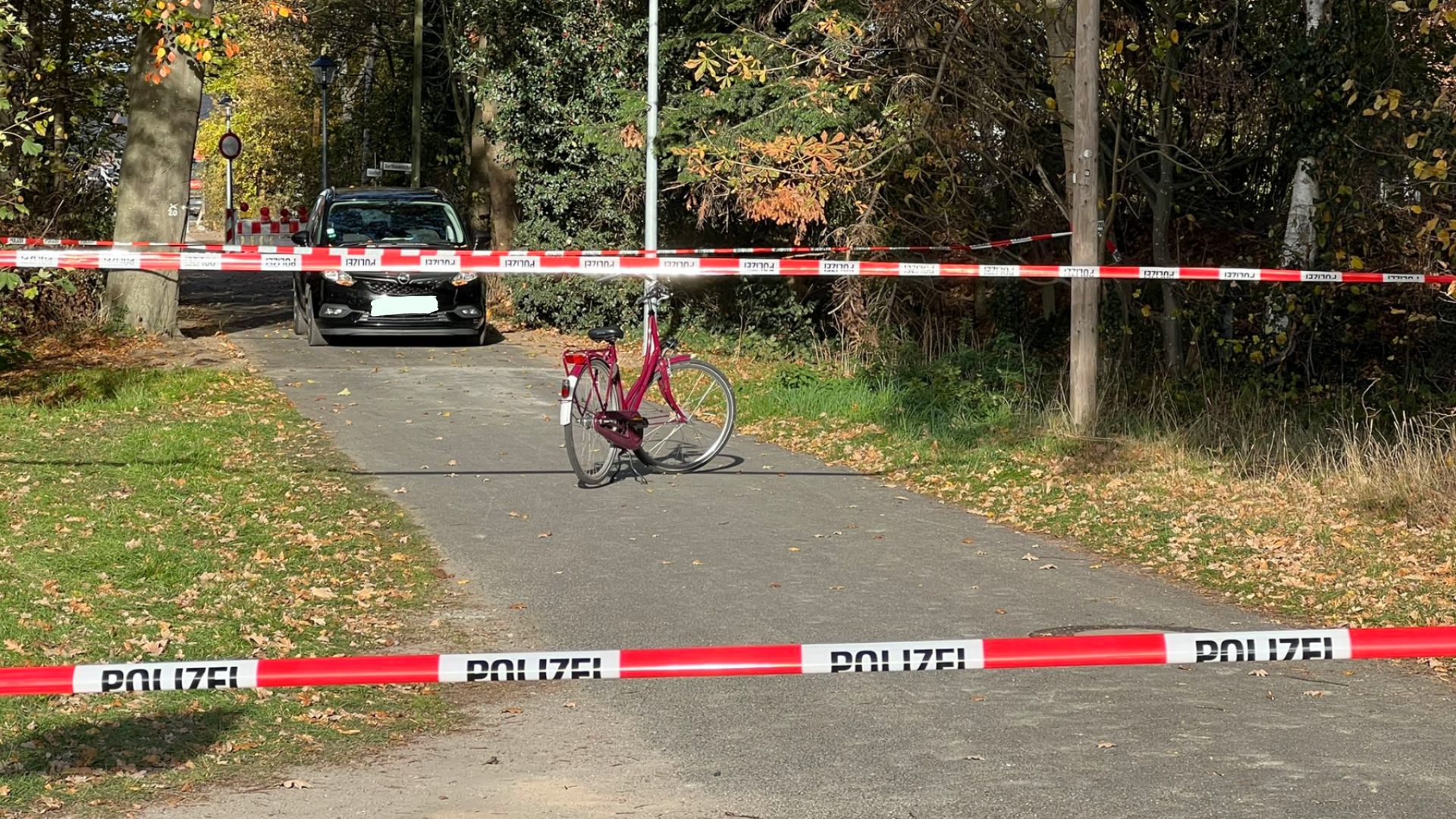 NRW Bewusstloses Mädchen gefesselt im Wald gefunden