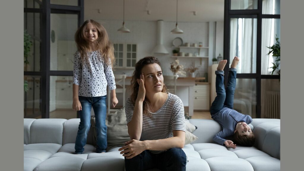 Obwohl Papa direkt daneben steht: „Mama, du sollst mir helfen!”