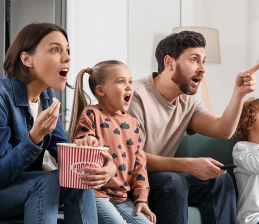 Ein Familien-Fernsehabend ist etwas Schönes!