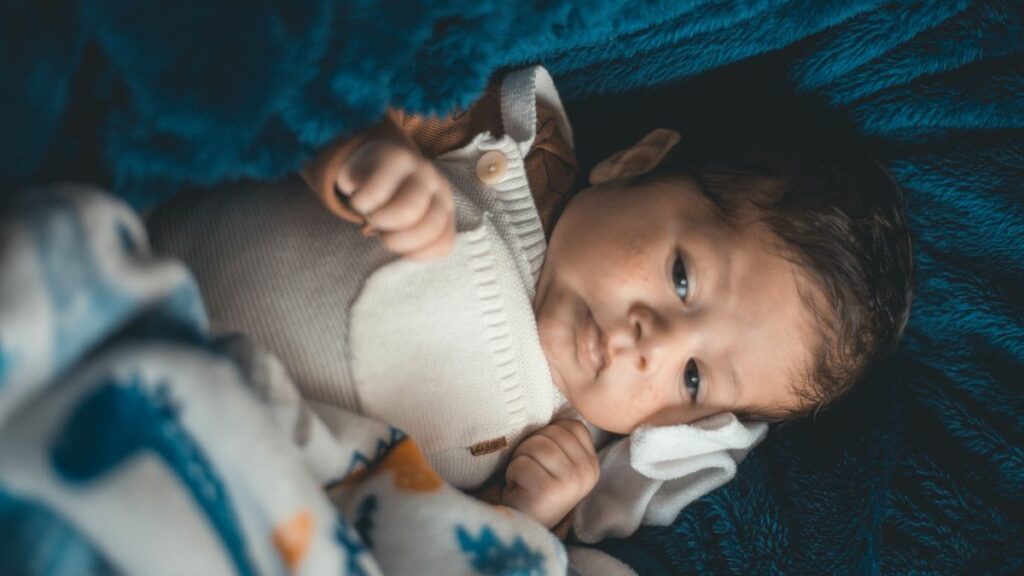 Mutter schmiert Baby mit Selbstbräuner ein – und verteidigt sich