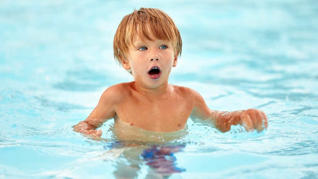 Franziska van Almsick: „Kinder mit Seepferdchen können nicht schwimmen.”
