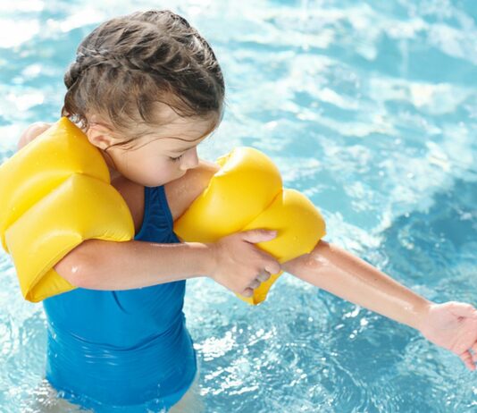 Die meisten Kinder wollen irgendwann keine Schwimmflügel mehr tragen.