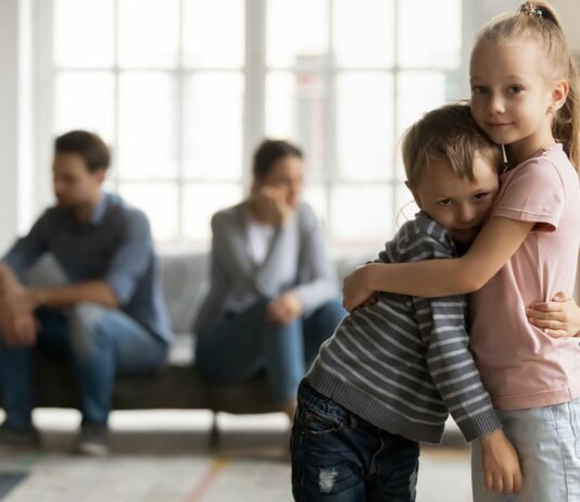 Mama Sabina möchte sich eigentlich trennen, aber kann sie das den Kindern antun?