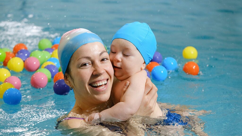 Untertauchen beim Babyschwimmen? Darum raten Experten ab