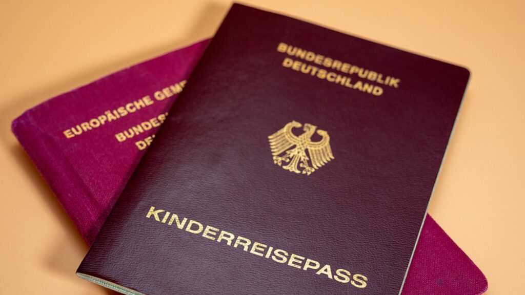 Der Kinderreisepass wird abgeschafft – das müssen Eltern jetzt beachten