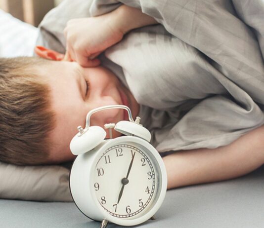 Ein Schulkinder und sein Schlaf: Oftmals ist jeder Morgen ein echter Kampf.