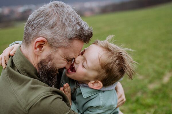 Der biologische Vater des Kindes ist nicht immer der rechtliche anerkannte.