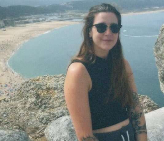 Jeannette im Urlaub in Portugal.