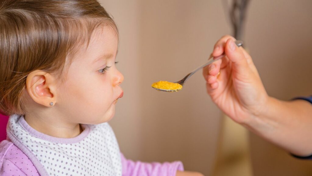 Von Geburt an: Mutter ernährt Tochter streng nach Paleo-Diät