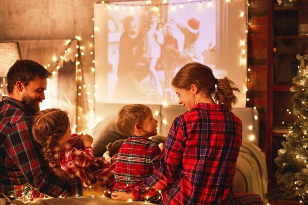 Weihnachtsfilme können zu vielen schönen Vornamen inspirieren. Foto: Bigstock