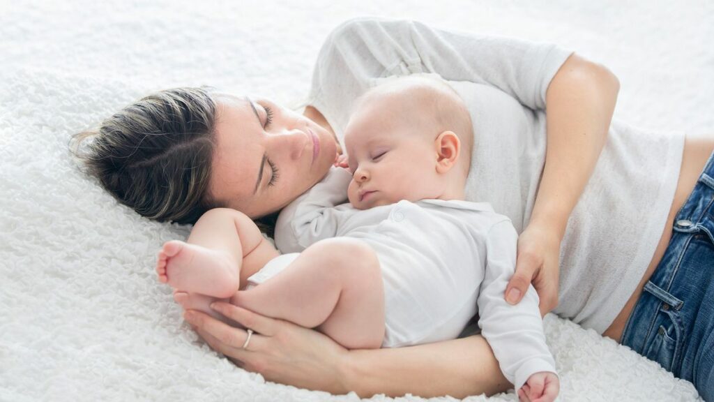 Frau bereut Mutterschaft: „Werde behandelt wie Mensch 2. Klasse.”