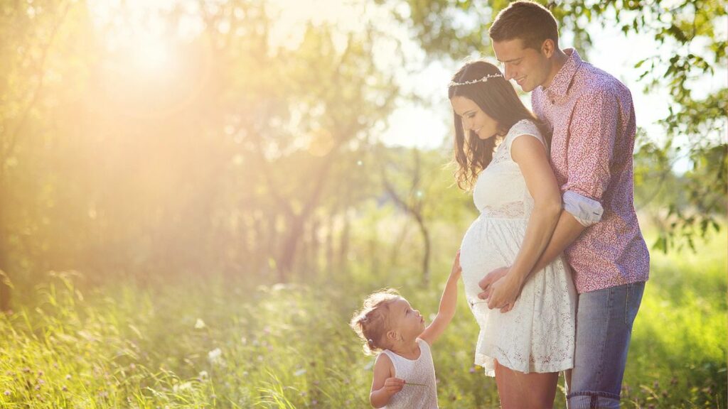 Hello Baby! Die weltweit verrücktesten Bräuche zur Geburt