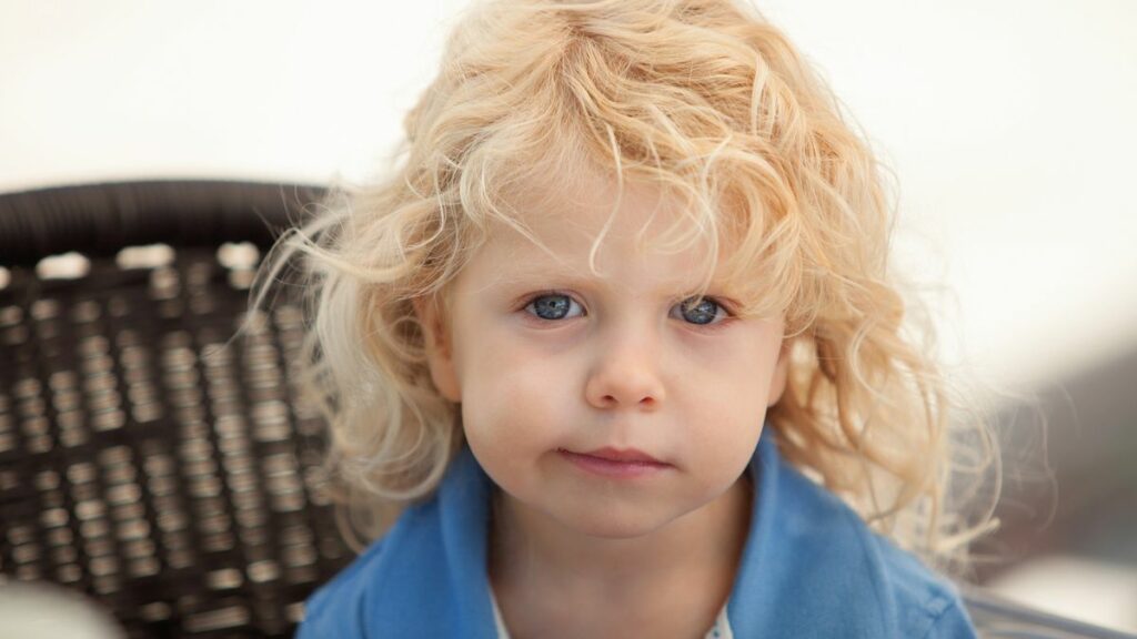 Mein Sohn hat lange Haare – und die Kommentare nerven!