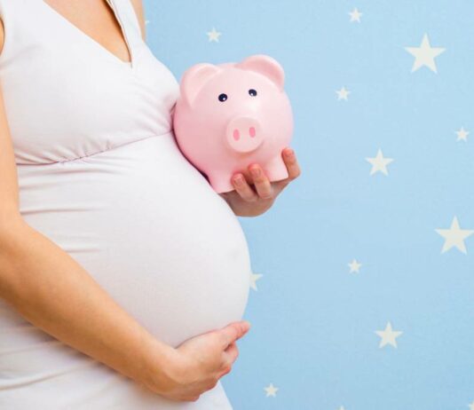 Für Schwangere ein wichtiger finanzieller Faktor. Aber wer zahlt das Mutterschaftsgeld eigentlich?