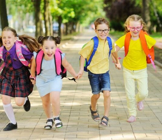 Abenteuer Grundschule: Wir sagen euch, was es beim Kauf von Schulranzen für Erstklässler zu beachten gibt.