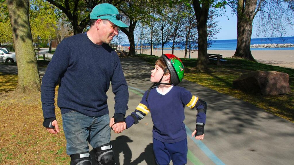 „Mein Sohn will nicht mehr zu seinem Vater – Soll ich ihn zwingen?“